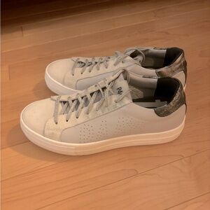 P448 Sz 39 Grey / White Everyday Shoe